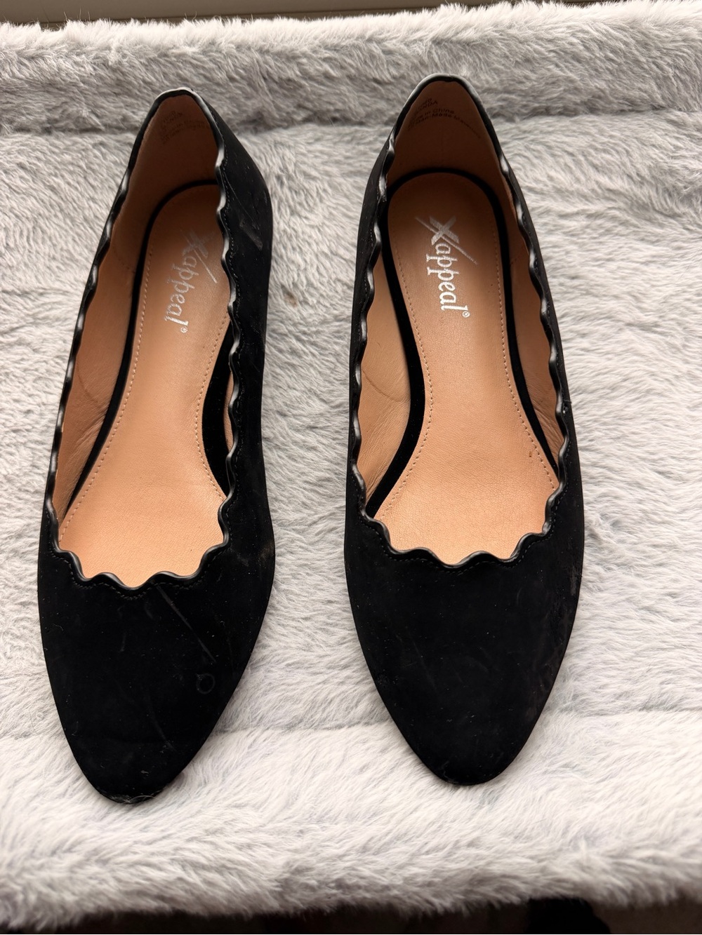 Xappeal Black Scalloped Pointed-Toe Ballet Flats